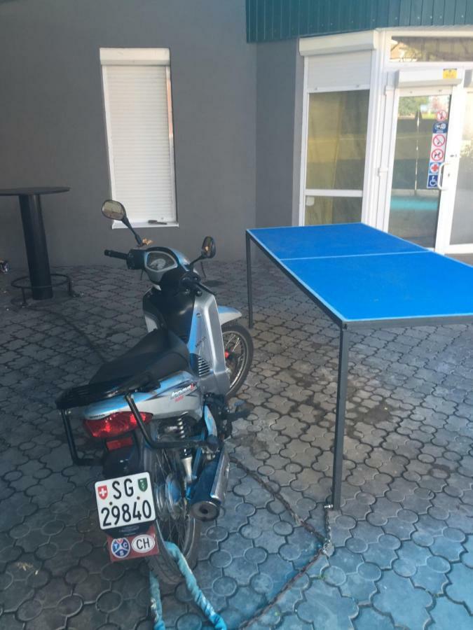 Hostel -Hotel Granat Rivne City Zewnętrze zdjęcie